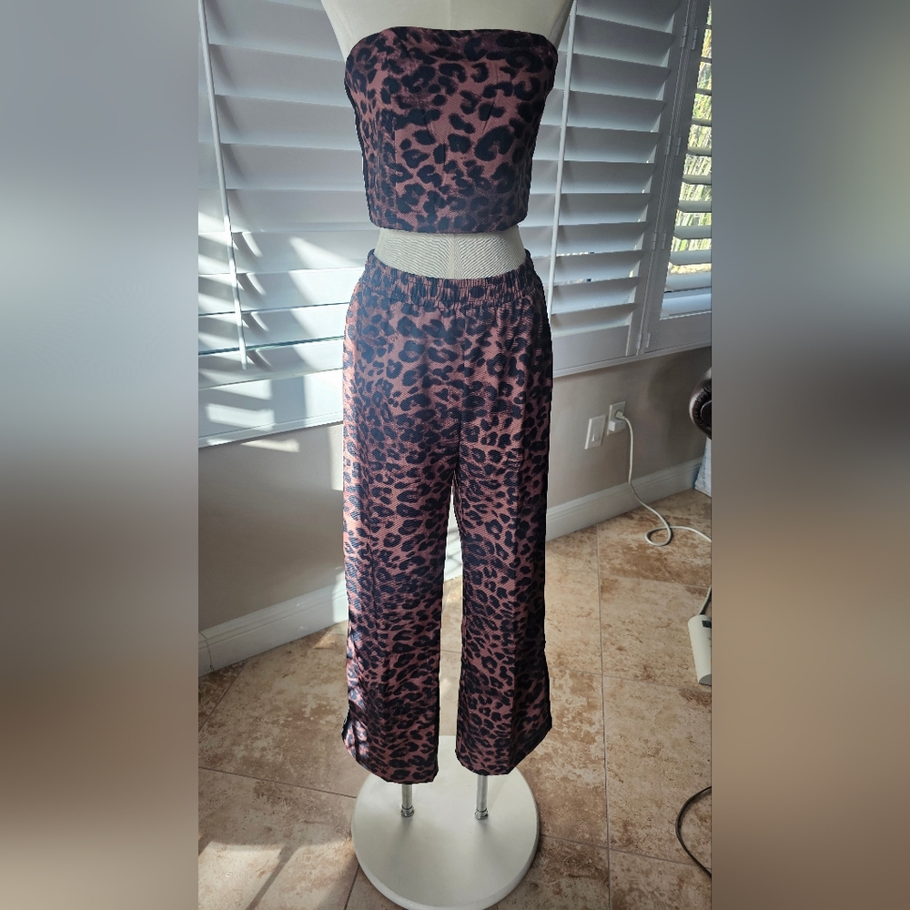 Edit By Nine Leopard Print Women's Set Of Top And Pants L